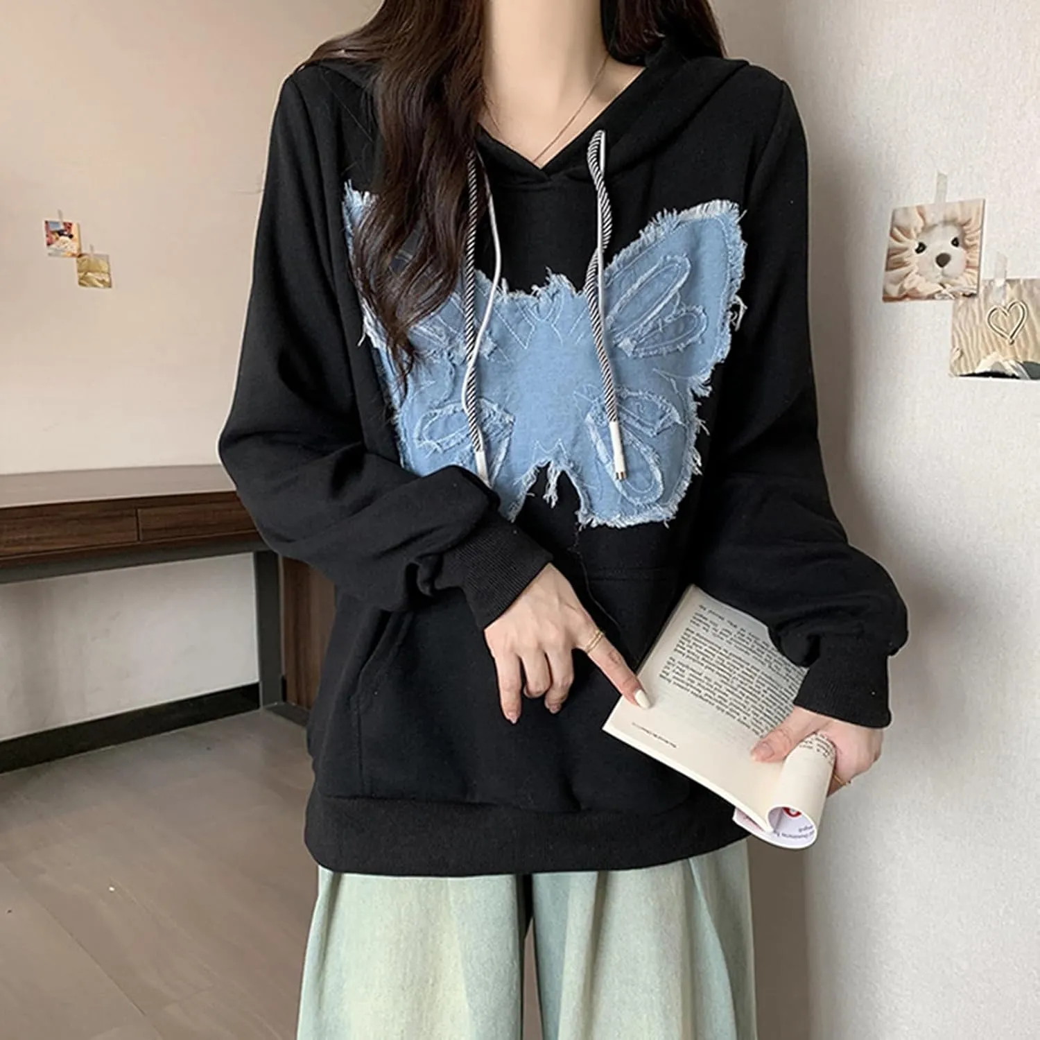 Mxiqqpltky Womens Graphic Hoodies Letter Print Long Sleeve Streetwear Hooded Sweatshirt Y2K Oversized Pullovers With Pocket