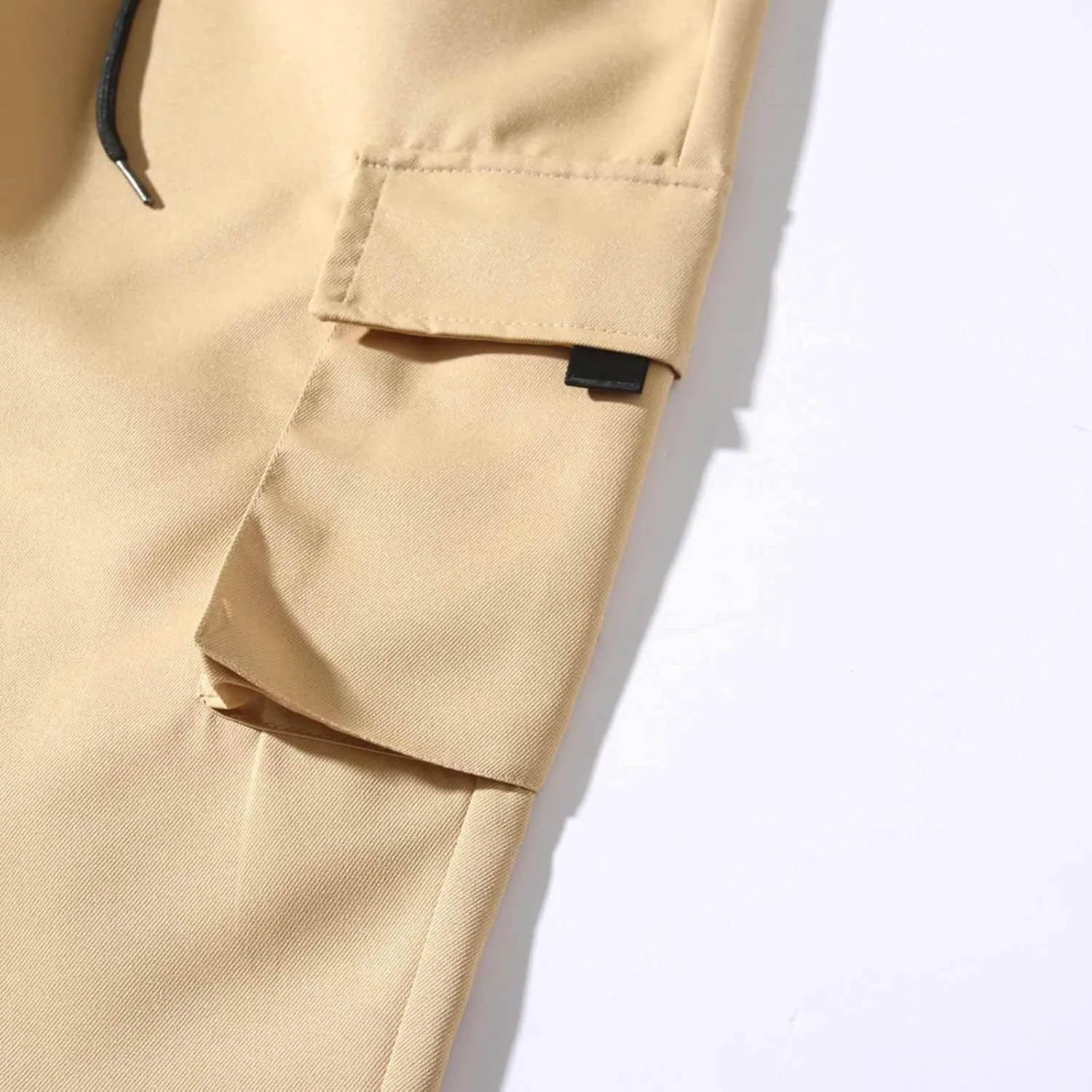 Sinzelimin Men Cargo Pants Fashion Drawstring Elastic Waist Jogger Sweatpant Baggy Casual Comfy Wide Leg Bound Feet Trouser
