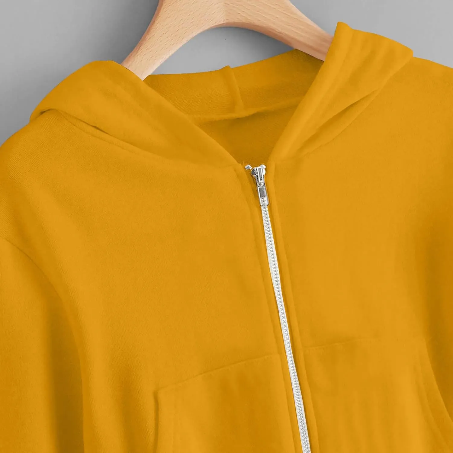 Women's Cropped Hoodies Long Sleeve Zip Up Sweatshirt Fleece Lined Hooded Jacket Plus Size Trendy Fall Clothes