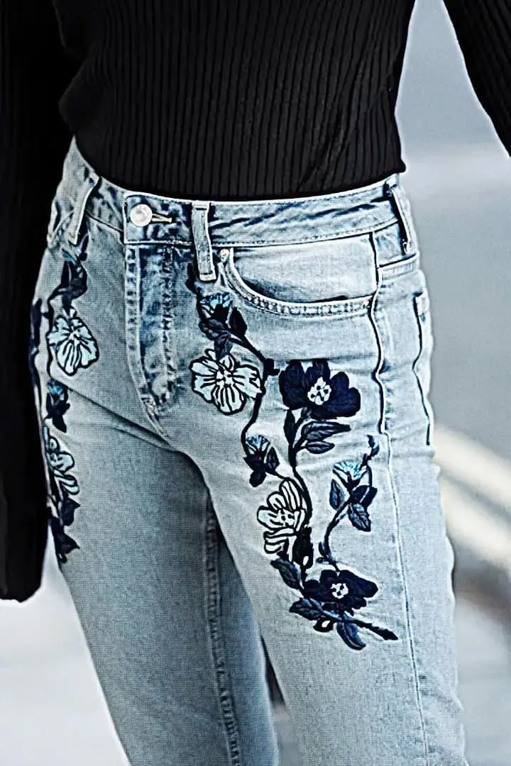 Women's Floral Embroidered Distressed Boyfriend Jeans Denim Pants
